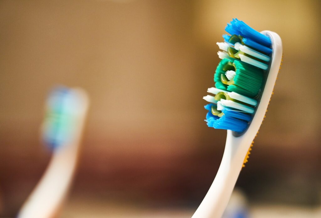 blue, toothbrush, clay-2729231.jpg